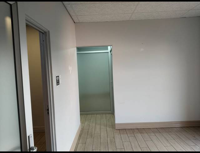 120M² OFFICE TO LET IN MELODIE